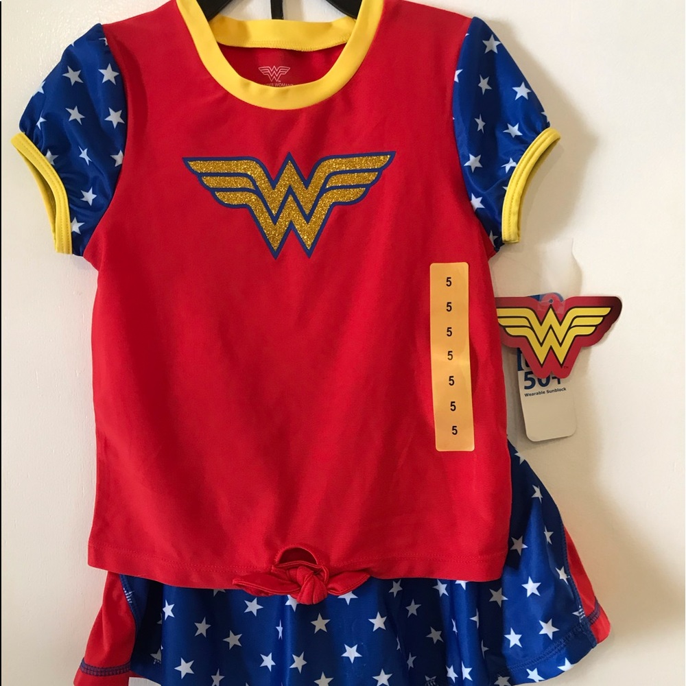 NWT: Infant Sz5 Wonder Woman swim outfit
